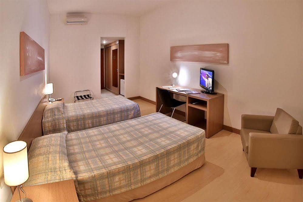 Garden Hotel ฮิเบเราเปรโต ภายนอก รูปภาพ